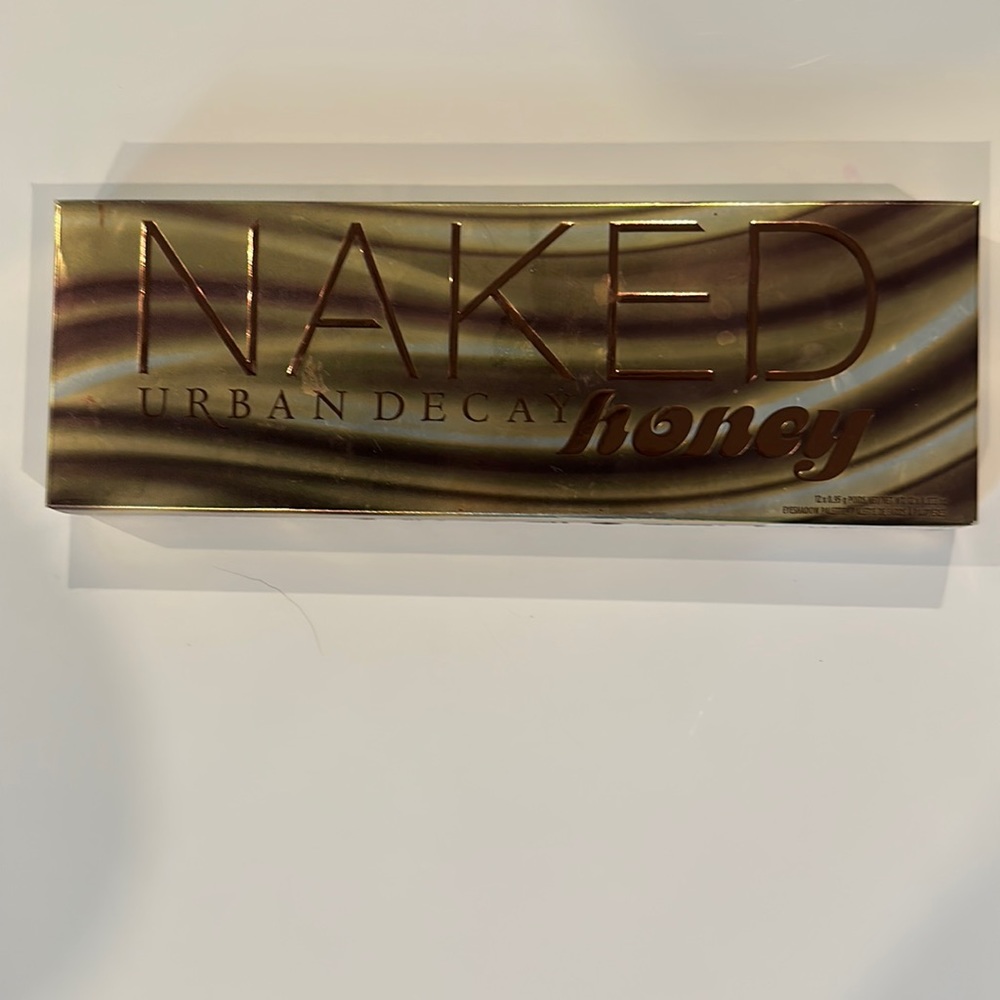 New never opened Urban Decay Naked honey pallet.
